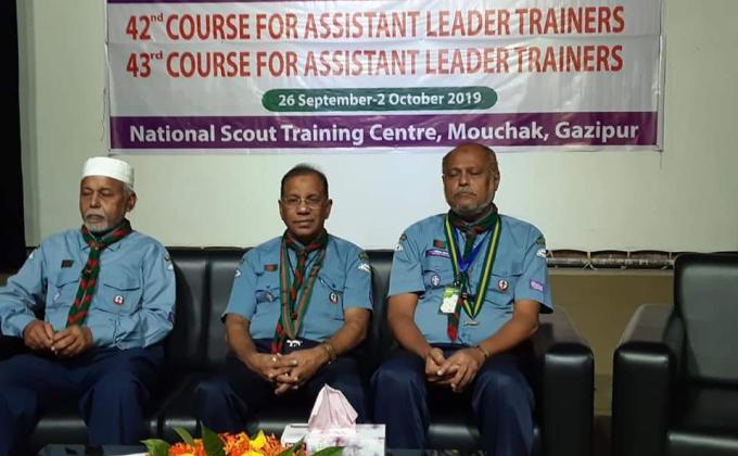 মৌচাকে কোর্স ফর সহকারি লিডার ট্রেইনার কোর্স শুরু   
