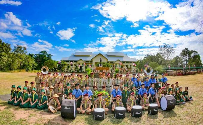 นำนักเรียนวงโยธวาทิต มาบรรเลงให้กับส่วนกลางของจังหวัดชลบุรี และนำลูกเสือ เนตรนารี ผู้บำเพ็ญประโยชน์ มาร่วมงาน  "วันสมเด็จพระมหาธีรราชเจ้า" ประจำปี 2562 เนื่องในวันคล้ายวันสวรรคต ร.6