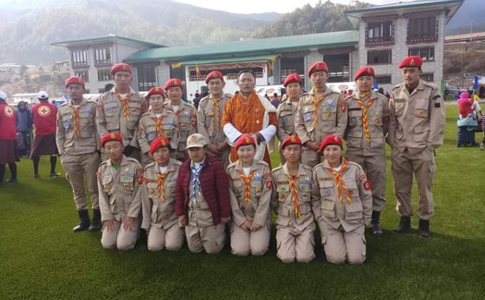 Volunteer in Moelam Chen mo