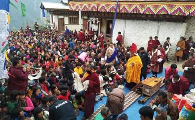 Helping hand at local.