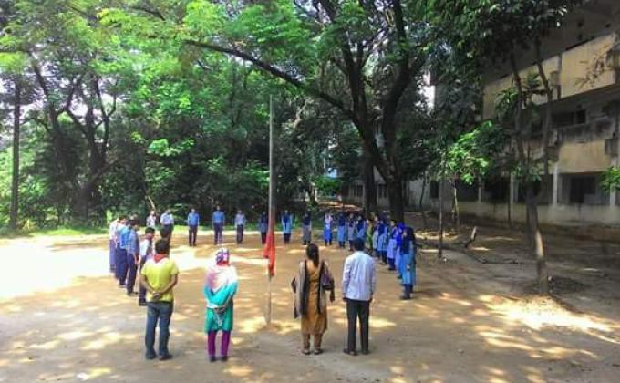 বাঙলা কলেজে ক্রু-মিটিং