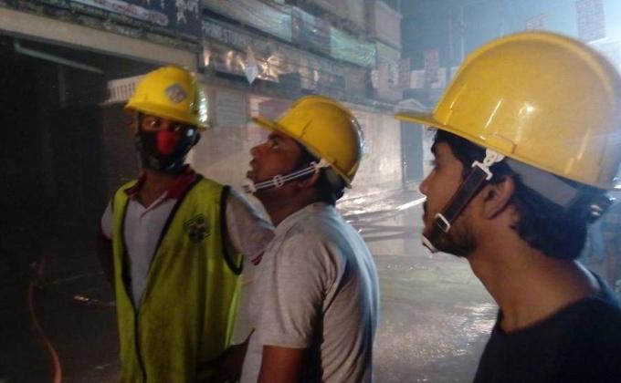 মিরপুর গার্মেন্টসে আগুন