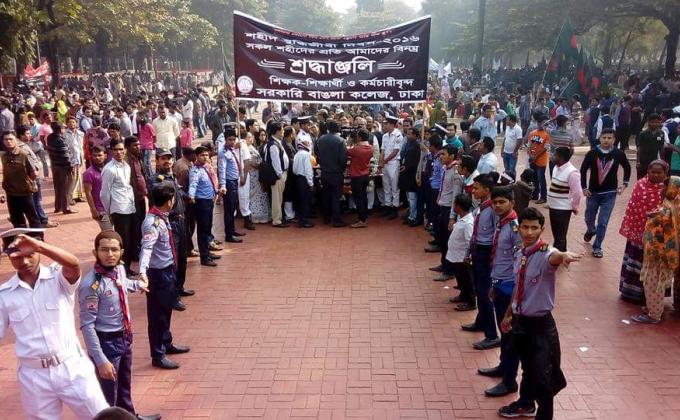বুদ্ধিজীবী দিবসে রোভারদের দায়িত্ব পালন