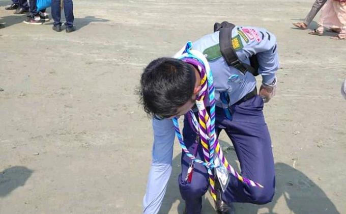 বিচ ক্লিনিং