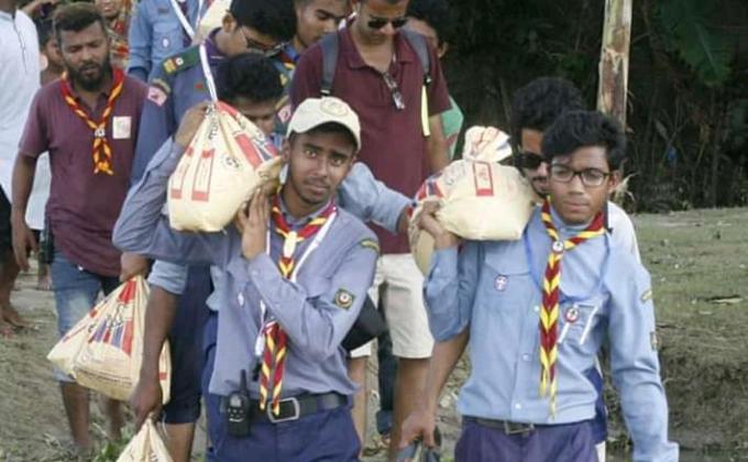 ধোবাউরা উপজেলায় ত্রান বিতরন