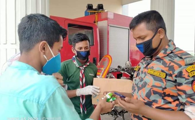 Distribution of soap to prevent covid-19