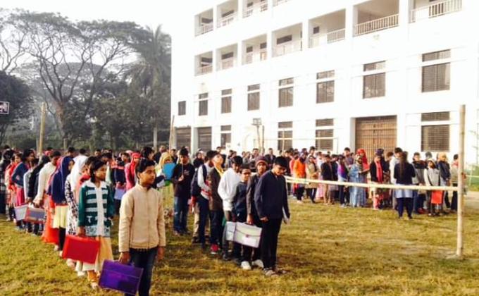 Volunteering in admission test of school