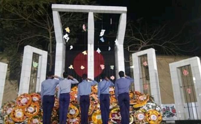 আন্তর্জাতিক মাতৃভাষা দিবসে শহীদ মিনারে সেবা প্রদান

