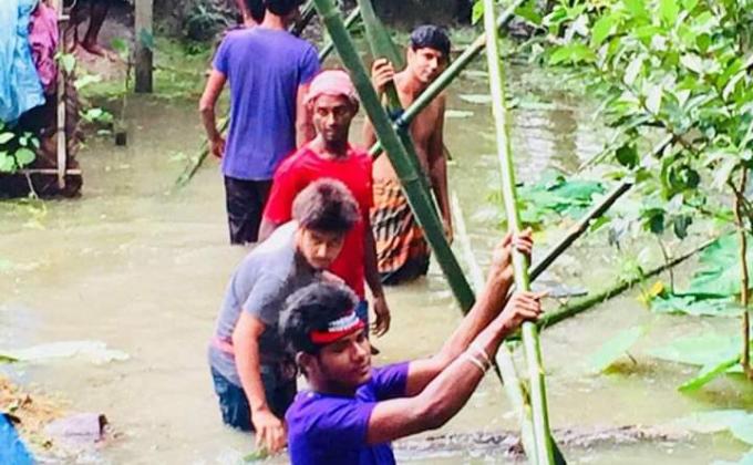 #পানিতে_আটকে_পড়া_মানুষের_জন্য_মানবতা