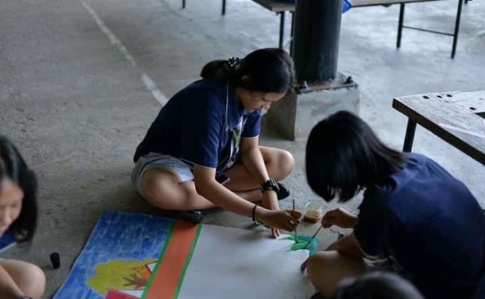 ระบายสีฉากในการเเสดงละคร