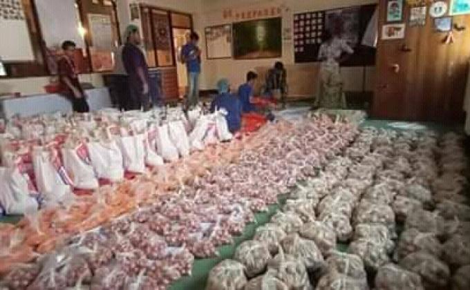 Covid-19 Food distribution to poor people from scouts in 2020