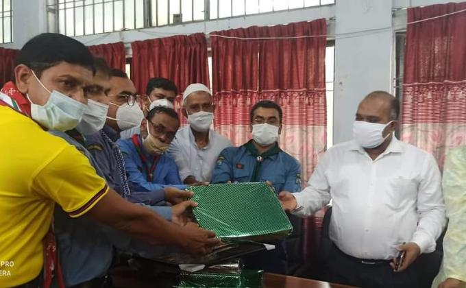 সিরাজগঞ্জ জেলার অতিরিক্ত জেলা প্রশাসক সার্বিক জনাব মোঃ ফিরোজ মাহমুদ (উডব্যাজার) স্যারের বদলী জনিত বিদায় উপলক্ষে সিরাজগঞ্জ জেলা স্কাউটস এর পক্ষ থেকে বিদায় সংবর্ধনা প্রদান।
