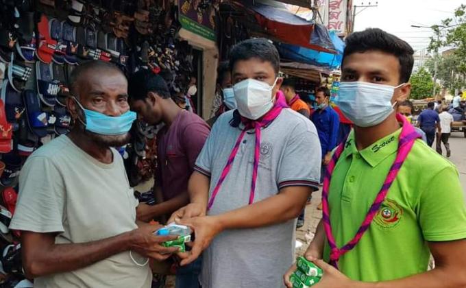 করোনায় ব্যাক্তিগত সুরক্ষা সামগ্রী বিতরণ 