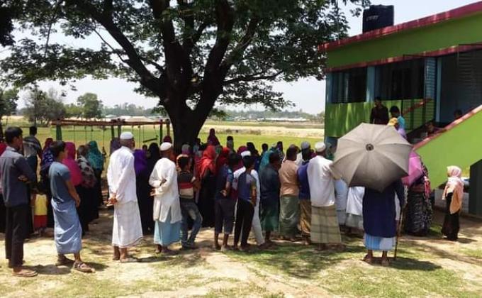 "১২১ টি দরিদ্র পরিবারকে সহায়তা "