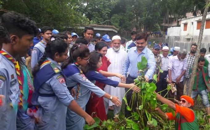 নবগঙ্গা পরিস্কার অভিযান ( কচুরিপানা অপসারণ) 