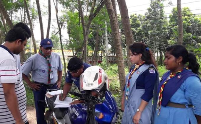 বিশেষ ট্রাফিক সপ্তাহে সহায়তা প্রদান 