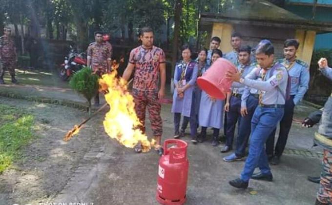আগুন নিভানোর কৌশল শিক্ষা 