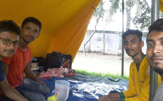 ⛺ তাঁবু বাস