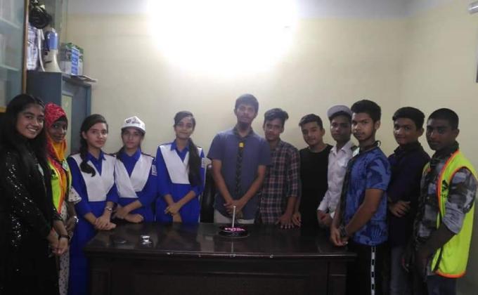 সানরাইজ ওপেন স্কাউট গ্রুপ ৯ম বছর উপলক্ষে কেক কাটা 