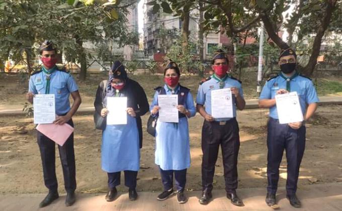 plastic tide turners challenge badge leadership stage