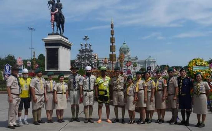 งานวางพวงมาลา ณ พระบรมรูปทรงม้า