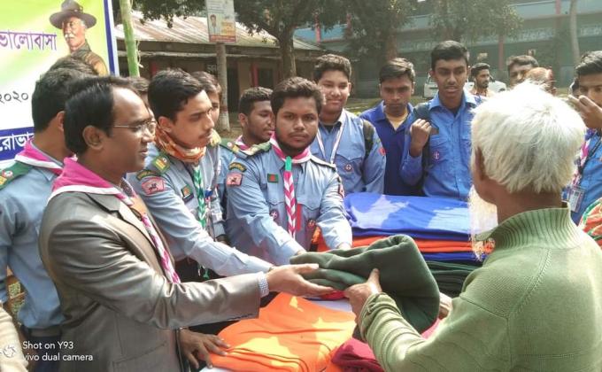 শীতার্তদের কম্বল বিতরণ