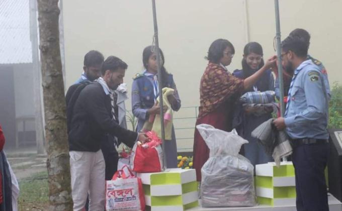 শীতের কাপড় বিতরণ 