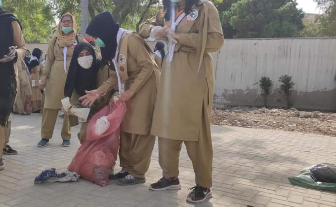 Arrainging A Tide Turner Plastic Activity