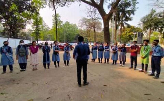 সাপ্তাহিক ক্রু-মিটিং 