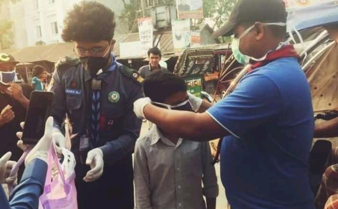 মাস্ক ও হ্যান্ডসেনিটাইজার বিতরন কার্যক্রম 