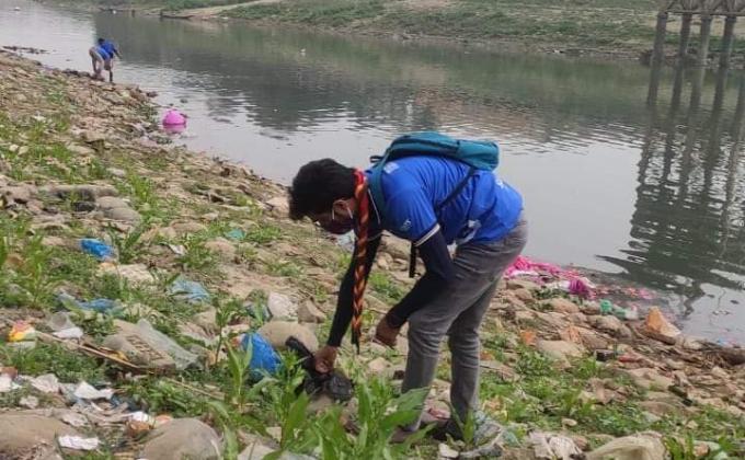 **প্লাস্টিক টাইড টার্নার চ্যালেঞ্জ ব্যাজ** -

চ্যাম্পিয়ন পর্যায়