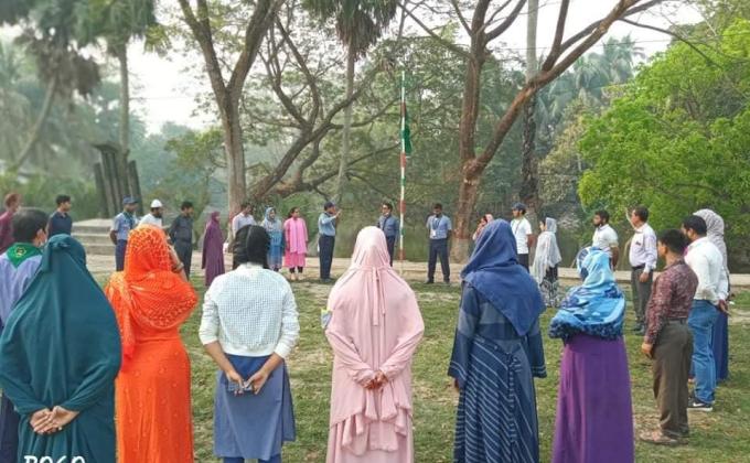 ট্রুপ মিটিং।