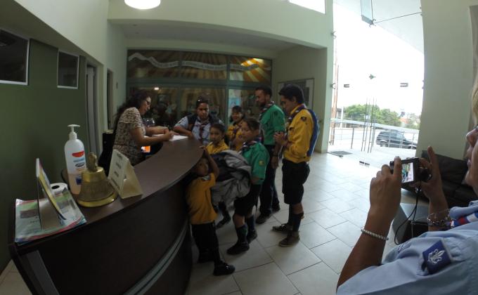 Donación de ropa a AMANC