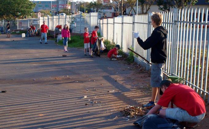 Hillcrest Taxi Rank Clean Up-Honoring 67 minutes of Mandela Day