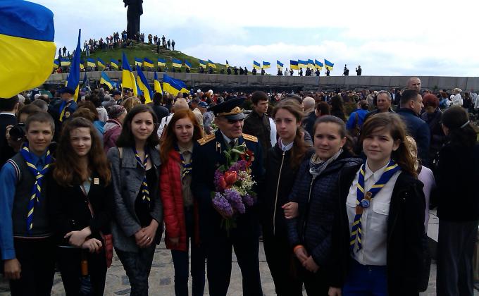 СКАУТИ ВЗЯЛИ УЧАСТЬ У СВЯТКУВАННІ ДНЯ ПЕРЕМОГИ
