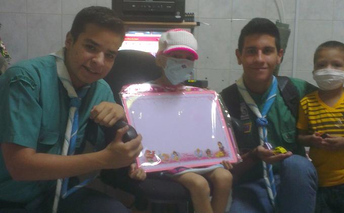 Donación de juguetes al hospital Pedro Emilio Carrillo de Valera