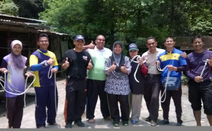 Malaysian Young Scout Leader  in Action