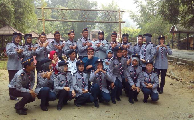 Uniform Unit Collaboration Camp Between Scout and Red Cresent