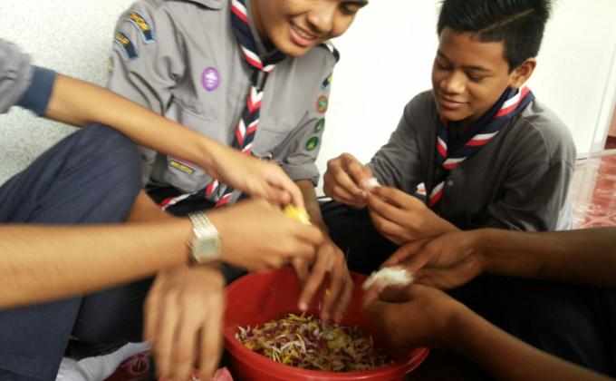 Membuat Bunga Rampai
