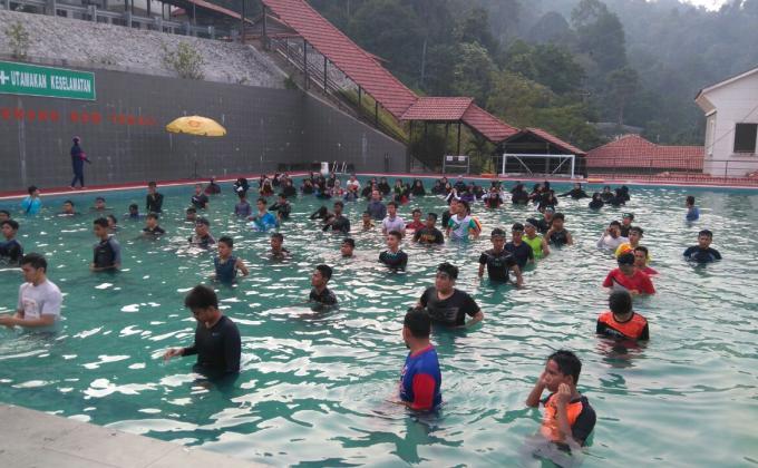 Ujian Berenang dan Menyelamat di Air