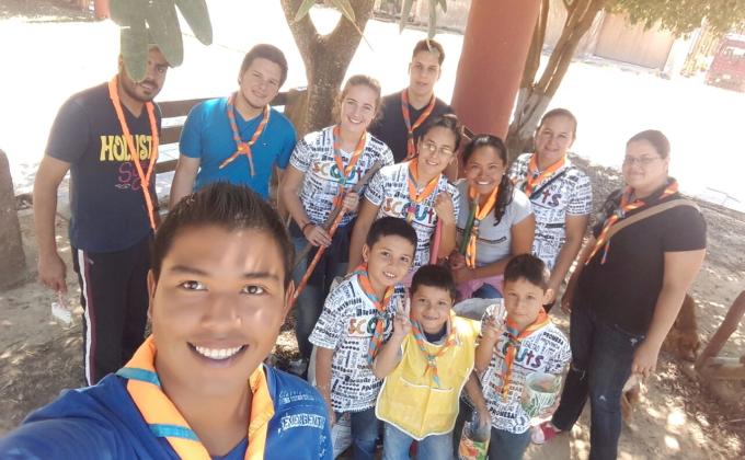 GRUPO SCOUT T’RINNRA – ROVERS - CLEANING THE SQUARE "LIMPIANDO LA PLAZA"