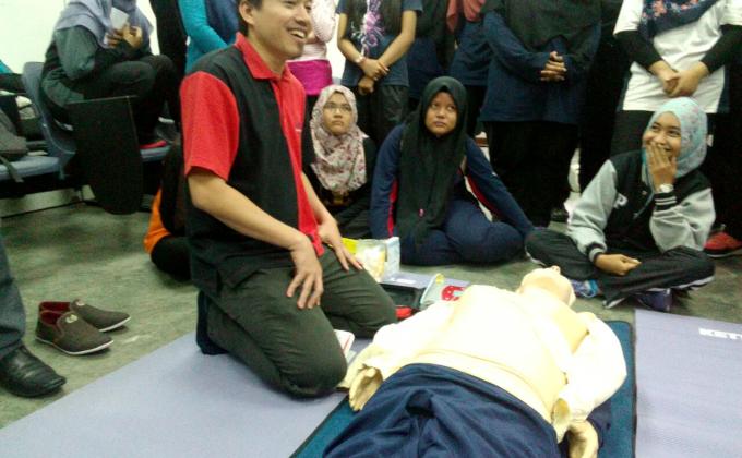 Bengkel "WE CAN SAVE LIFE"