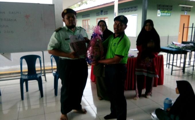 PERKHEMAHAN PERDANA UNIT BERUNIFORM 
