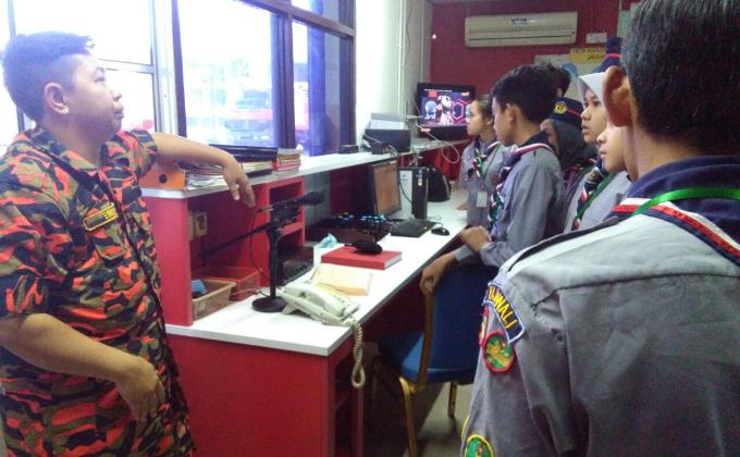 LAWATAN KE BALAI BOMBA BATU LINTANG