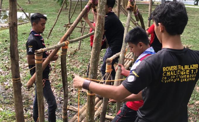 Repairing Camp Craft at the Cyberjaya Scout Park