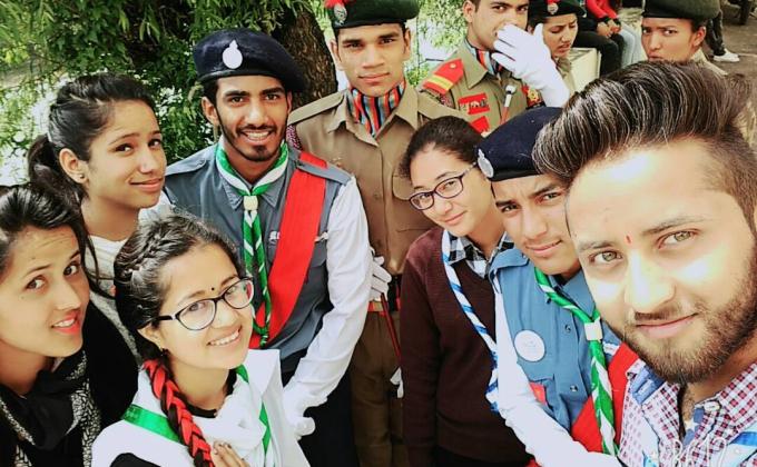 Doing service in annual price distribution function