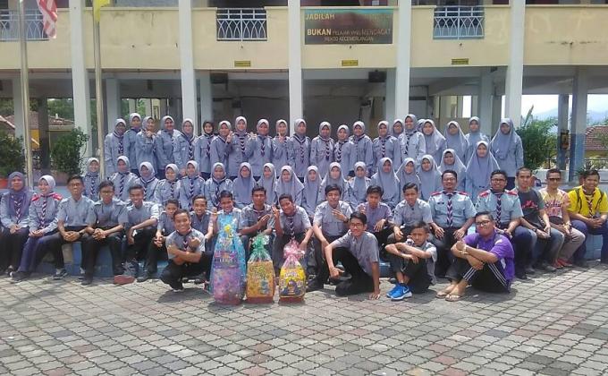 KEM UNIT BERUNIFORM PENGAKAP SMK TAMAN JELUTONG