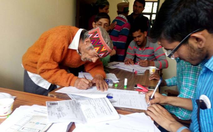 दिव्यांग लोगों की सेवा 