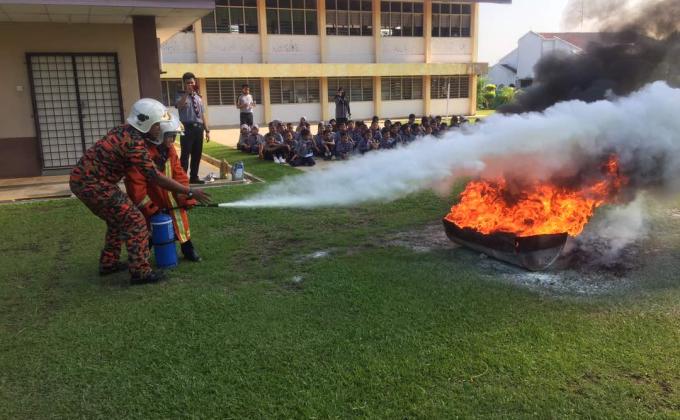 PROGRAM LENCANA KERIS PERAK YONG PENG