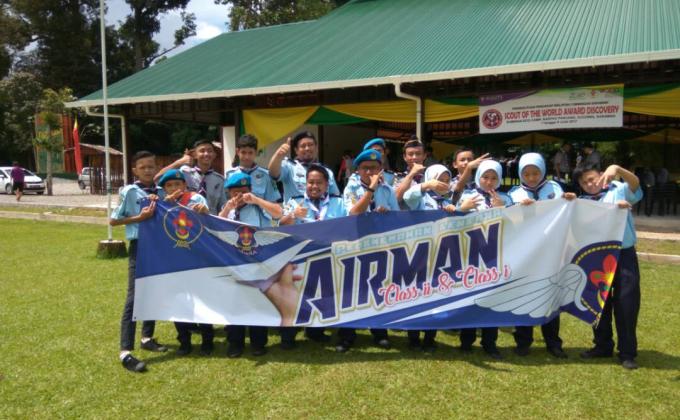 Perkhemahan lencana Ahli Udara kelas 2 dan kelas 1